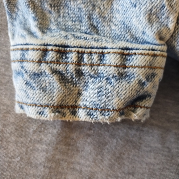 Zara Kids' Blue Denim Distressed Jean Jacket Size 3 - 4 years - Picture 9 of 14